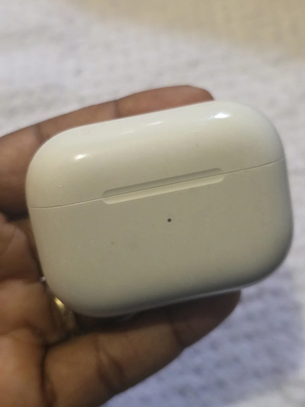Wireless True Earbuds in White with Charging Case
